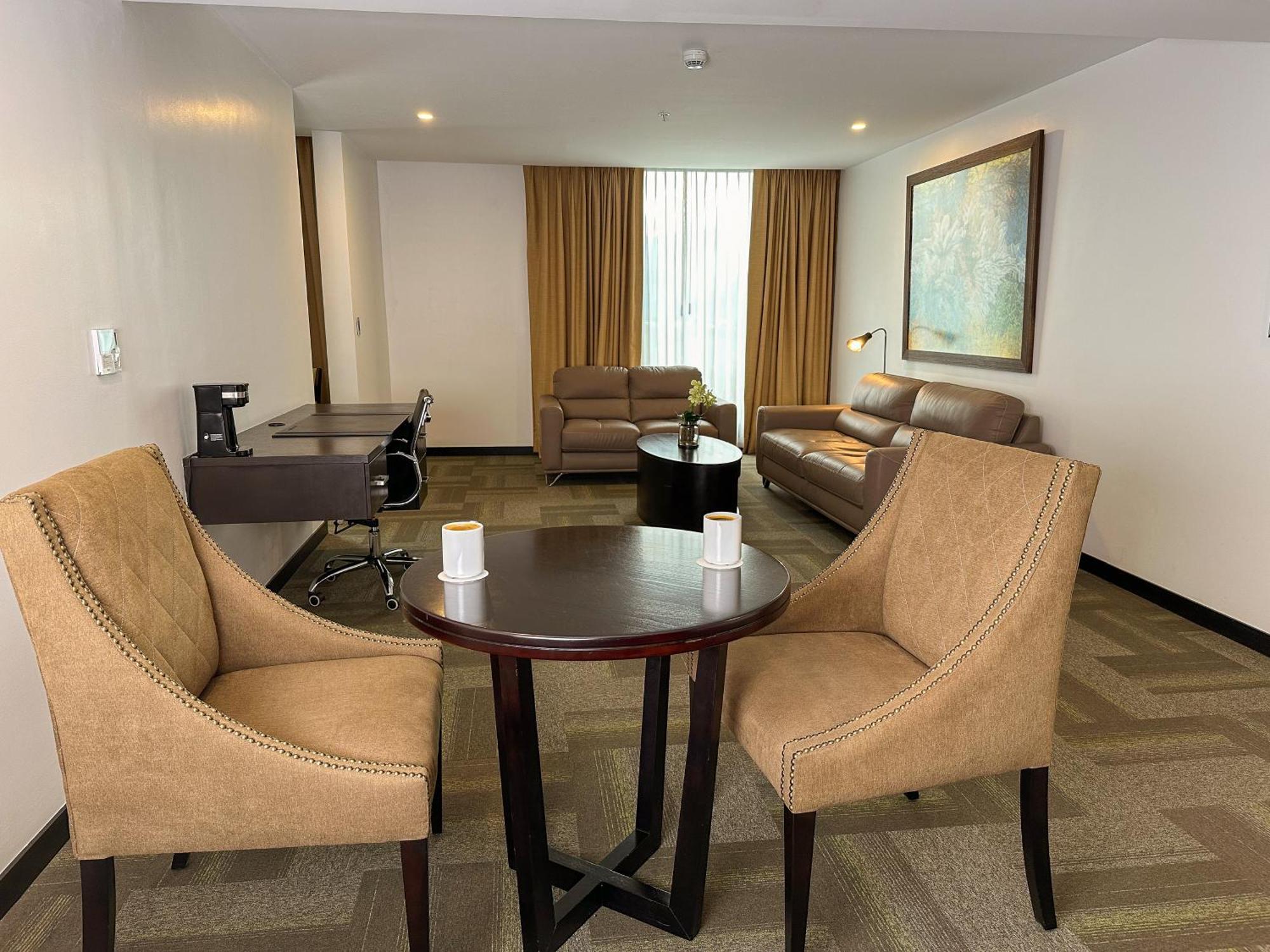 Wyndham Quito Airport Hotel Puembo Exterior foto Suite at the hotel