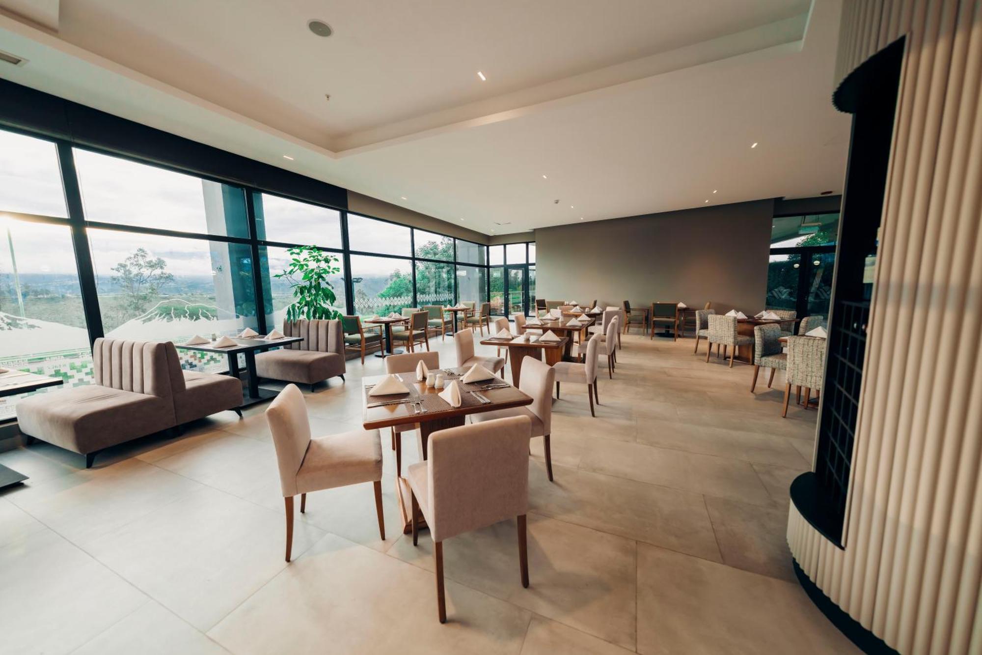 Wyndham Quito Airport Hotel Puembo Exterior foto